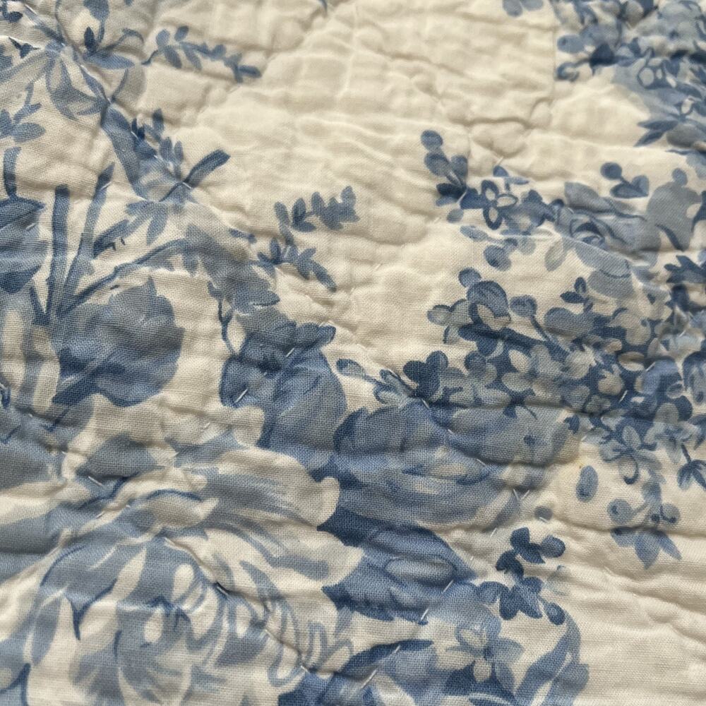 Hand Quilted Vintage Blue Floral Cotton Quilt Bedspread 96"x90" - Picture 4 of 16